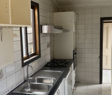 AFFORDABLE 3BRM HOUSE IN FOOTSCRAY - Photo 1