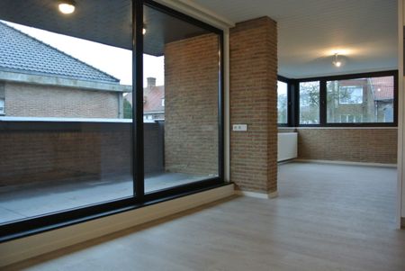 Lichtrijk appartement te huur te Roeselare - Foto 2