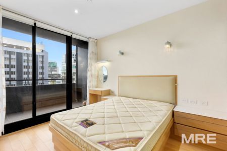 816/74 Queens Road, Melbourne - Photo 4