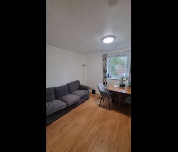 2 Bed Flat, St Matthias St, LS4 - Photo 1