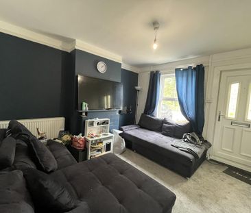 2 bedroom semi-detached house to rent - Photo 6