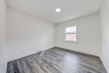 For Lease - 3 Annaree Drive Unit# Main, Toronto, Ontario - Photo 2