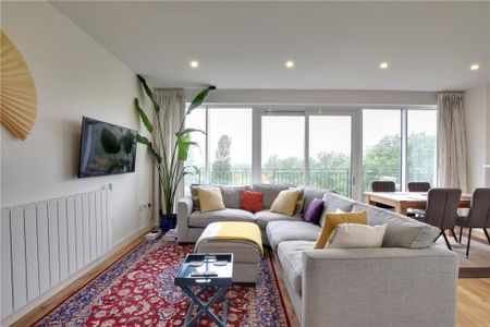 2 bedroom apartment to rent - Photo 4