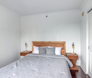 1200 Rue St Jacques, Montréal (Ville-Marie), QC H3C - Photo 6