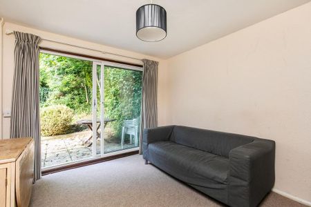 3 bedroom semi-detached house to rent - Photo 2