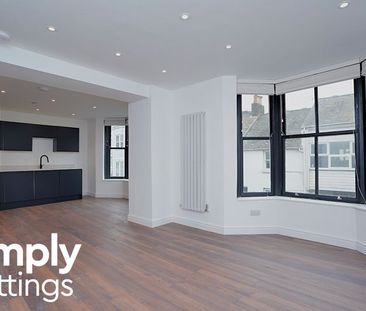 2 Bed property for rent - Photo 2