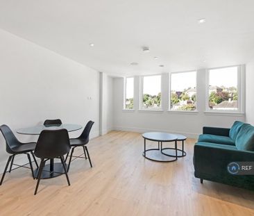 2 bedroom flat to rent - Photo 2