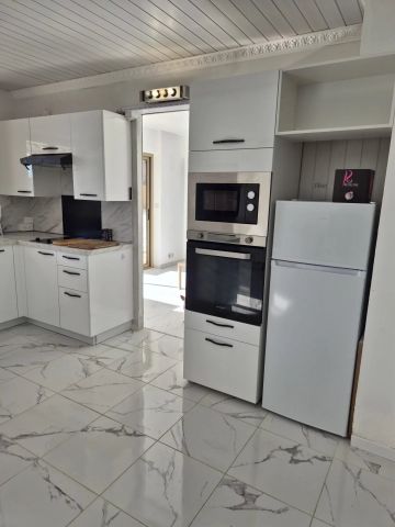 Location Appartement 3 pièces 69m² CAGNES SUR MER 06800 - Photo 4