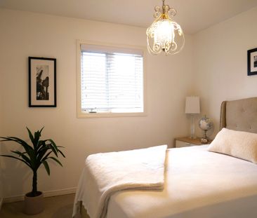 For Lease - 25 Eastport Drive, Toronto, Ontario - Photo 6