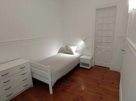 Rua Azedo Gneco, Lisbon, Lisbon 1350-035 - Photo 2