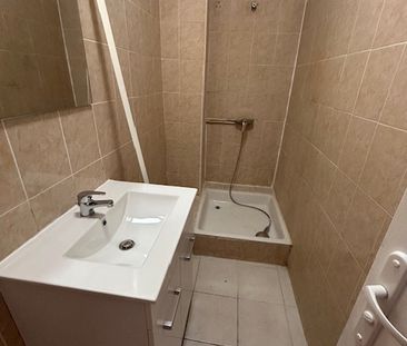 Location Appartement 3 pièces 61m² LEZIGNAN CORBIERES 11200 - Photo 4