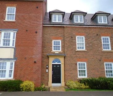2 bedroom ground floor flat to rent - Photo 2