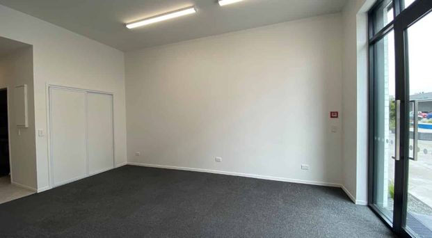 Convenient City Living at Your Fingertips - Photo 1