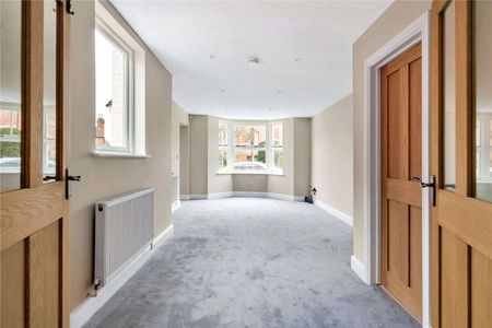 A beautifully presented three bedroom character property in a prominent central village location. - Photo 3