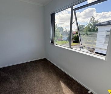 Modern 4-Bed, 2-Bath Family Gem Near Schools & Transport - Photo 6