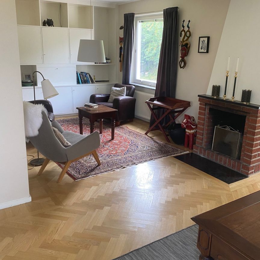 Villa i Danderyd - Foto 1