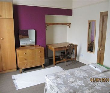 31, Brownlow Street - Photo 3