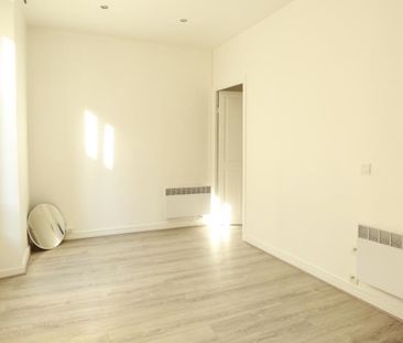 NICE PORT - AGREABLE 2 PIECES VIDE DE 29M² A LOUER - 1 CHAMBRE - PROCHE PORT, COMMERCES ET TRAM - Photo 1