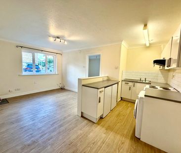 1 bedroom in Upshire Gardens, Bracknell - Photo 1
