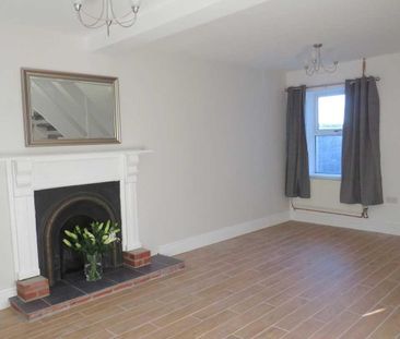 2 bedroom terraced house to rent - Photo 1