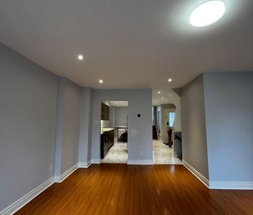 For Lease - 102 Seamist Crescent, Toronto, Ontario - Photo 1