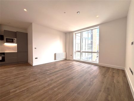 Sheila House, Fleet, Hampshire, GU51 - Photo 4