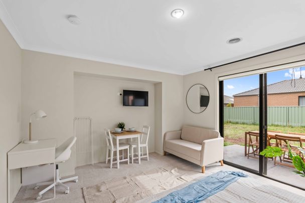 Wyndham Vale - Photo 1