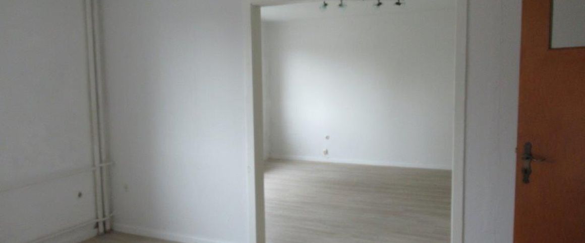 2-ZW mit Balkon am Ziegelteich 35 in Kiel zu vermieten! OTTO STÖBEN GmbH - Photo 1