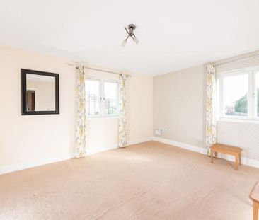 3 bedroom semi-detached house to rent - Photo 2