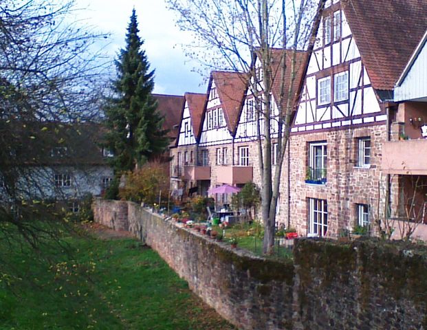 3-Zimmer-Wohnung im Dachgeschoss mit WBS in Michelstadt - Foto 1