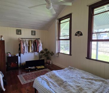 Dutton Park - Photo 1