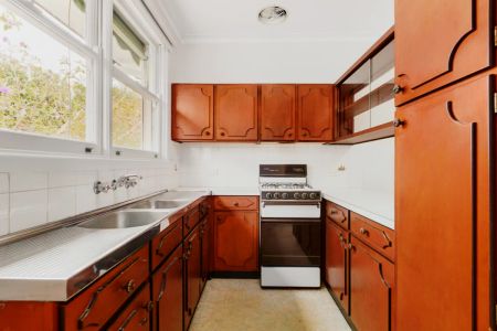 2 Bed, 1 Bath - Photo 5