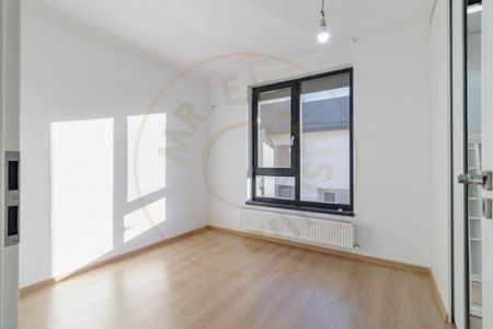 Apartament in vila, curte interioara, loc de parcare - Fotografie 3