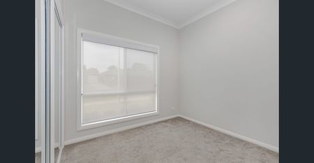 Just Beautiful - Photo 4