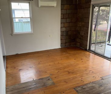 PERFECTLY LOCATED FAMILY HOME! - Photo 5