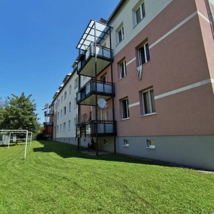 Wohnen mit Wohlfühlfaktor: modernisierte 3-Zimmer-Erdgeschosswohnung in Braunau – hell, praktisch aufgeteilt und ideal gelegen für entspanntes und komfortables Wohnen! Ab sofort verfügbar! - Foto 3