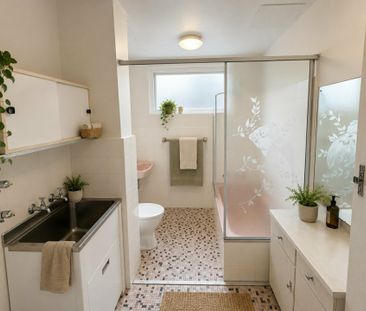 PERFECTLY LOCATED ONE BEDROOM - DIRECTLY OPPOSITE BEACH AND CLOSE T... - Photo 5