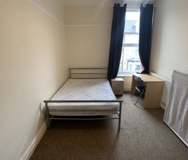 Feversham Crescent, Wigginton Road - P2111 - Photo 6