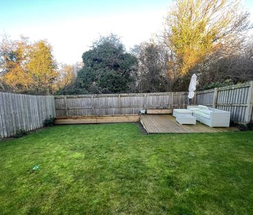 4 bedroom semi-detached house to rent - Photo 3