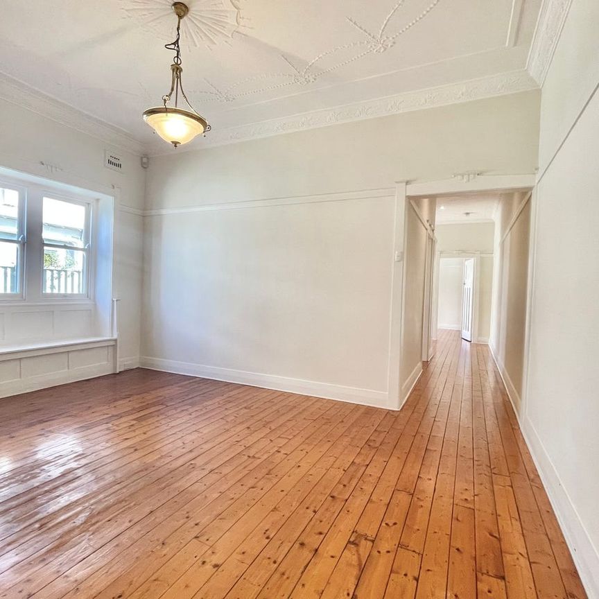 Comfortable, Easy to Maintain Home in Maroubra Junction - Photo 1