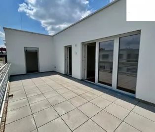 Neuwertige und günstige Dachgeschoßwohnung mit großer Terrasse - Foto 2