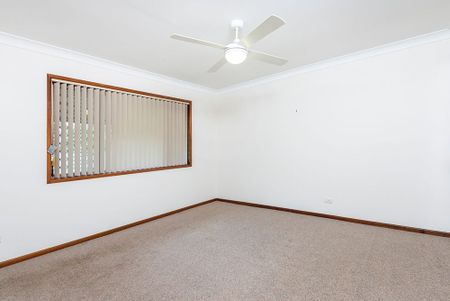 Air Conditioned + 3 Bedrooms + Large Rumpus room - Photo 4