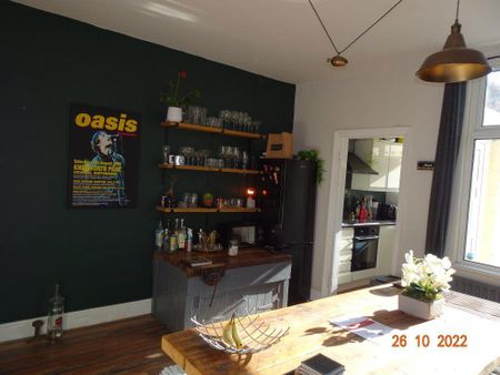 3 bedroom terraced house to rent - Photo 3