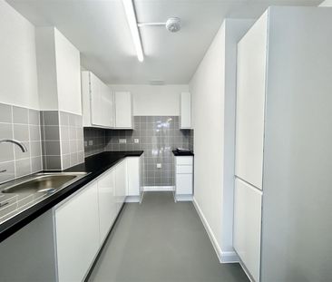 1 Bedroom Flat To Let - Photo 5