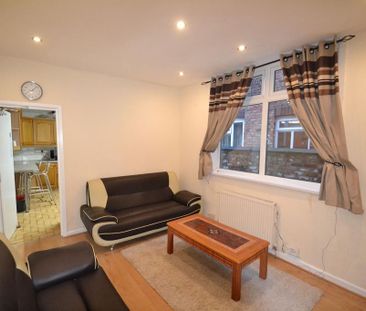 5 bedroom house to rent - Photo 2