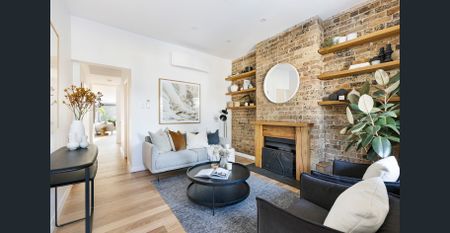 Modern Two Bedroom Terrace in Quiet and Convenient Location - Photo 3