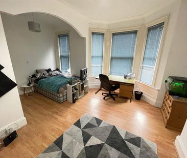 Derry Avenue, Plymouth - Photo 2