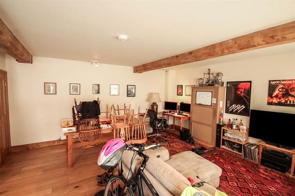 2 bedroom townhouse to rent - Photo 1