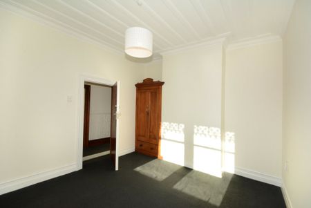 Charming Saint Kilda Rental Awaits You! - Photo 4