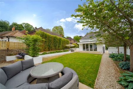 An exceptional home offering a taste of London, in the heart of Chislehurst. - Photo 4